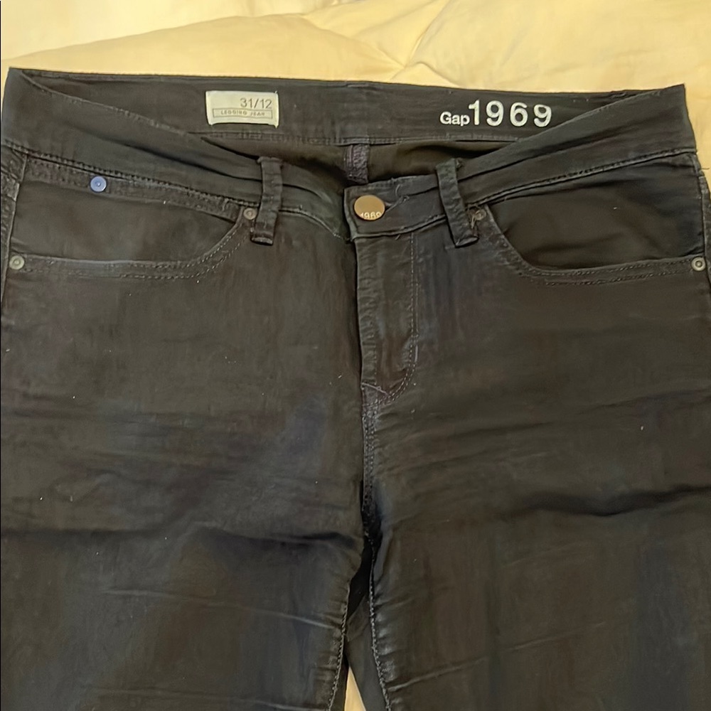 GAP Dark Navy Skinny Jeans with Classic Design